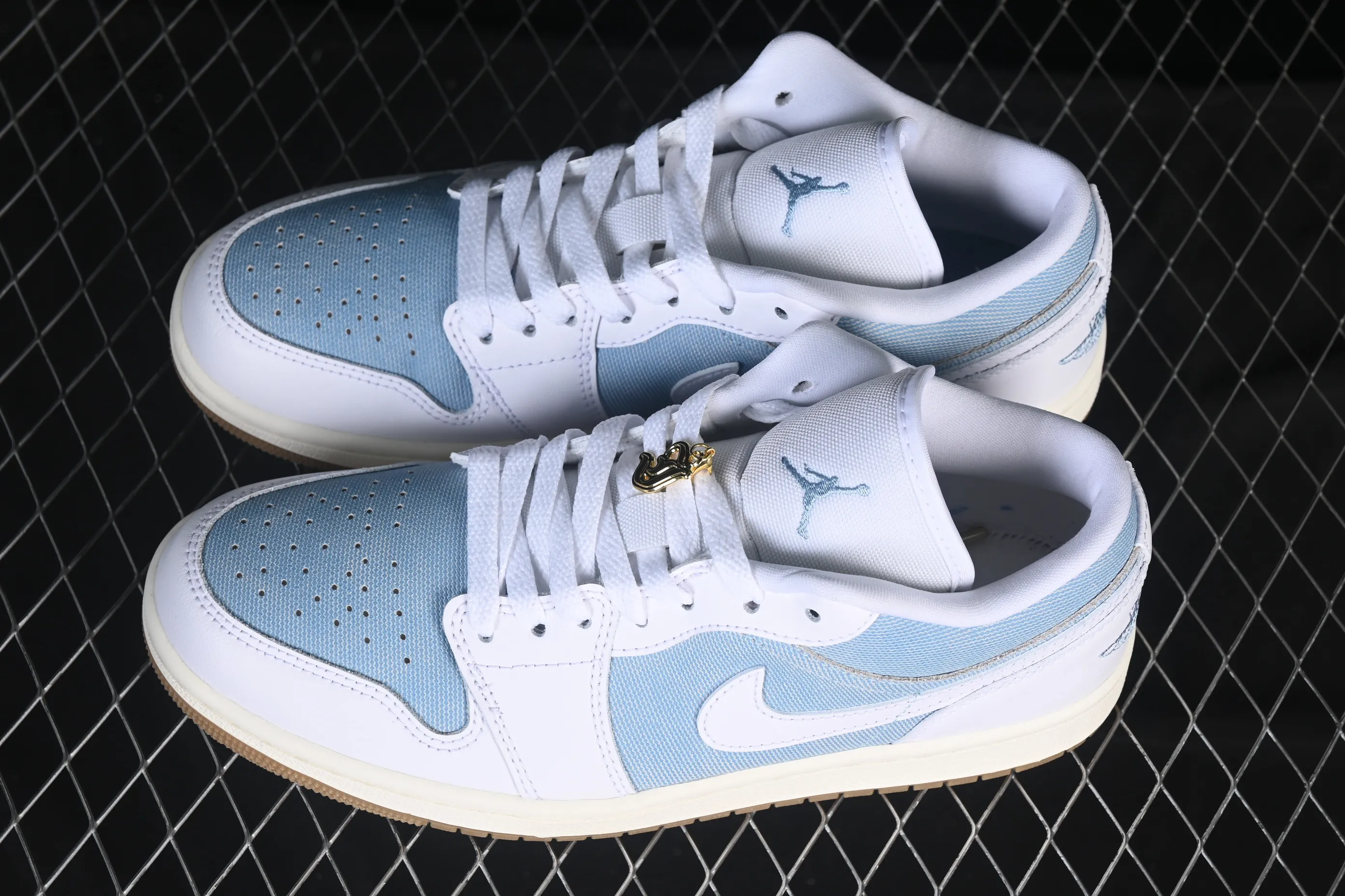 All categories Air Jordan Jordan series basketball shoes Air Jordan 1 Low G version pure original Air Jordan 1 Low Denim "Worn Blue" denim low-top retro culture basketball shoes HQ2004-400
